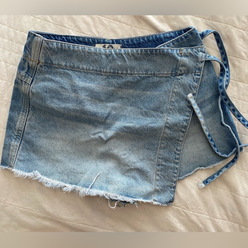 Free People- We The Free Emmy Denim Skort in Light Blue Wash